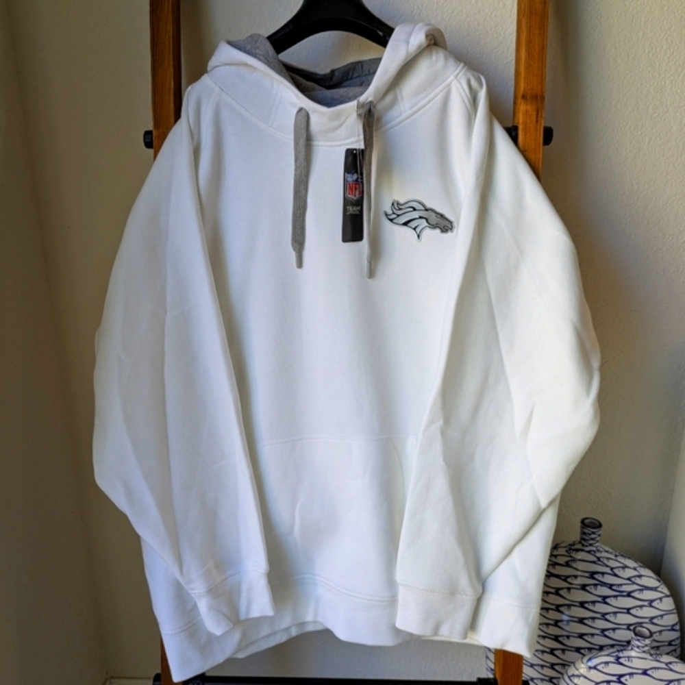 Antigua Men's NFL Denver Broncos White Hoodie - Size 2XL